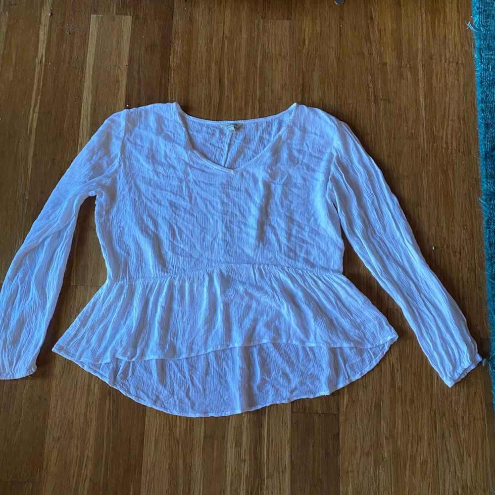 White long sleeve blouse
